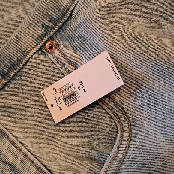 Old Navy boyfriend jeans - Picture 3 of 4